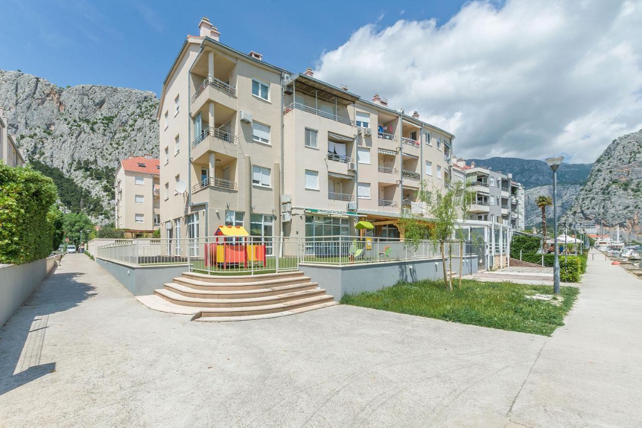 Apartments Cetina Omiš Екстериор снимка